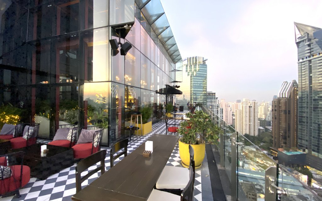 Mojjo Rooftop Lounge Bar in Bangkok